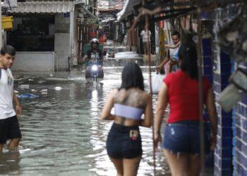 Caixa anuncia medidas de apoio aos atingidos pelas chuvas no Rio