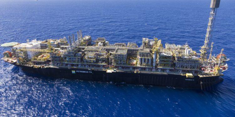 Petrobras anuncia aumento na produção de petróleo e gás