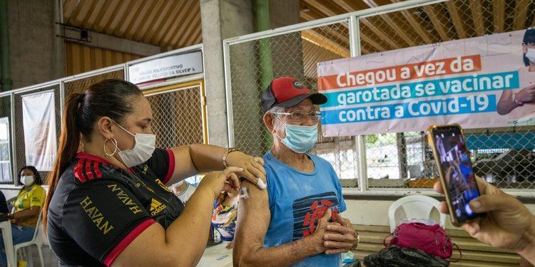 Manaus terá 15 pontos de vacinação contra Covid-19 neste sábado