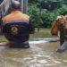 Chuvas desalojam famílias e bloqueiam estradas em Ubatuba