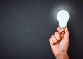 Conta de luz terá redução de cerca de 20%, diz Bolsonaro