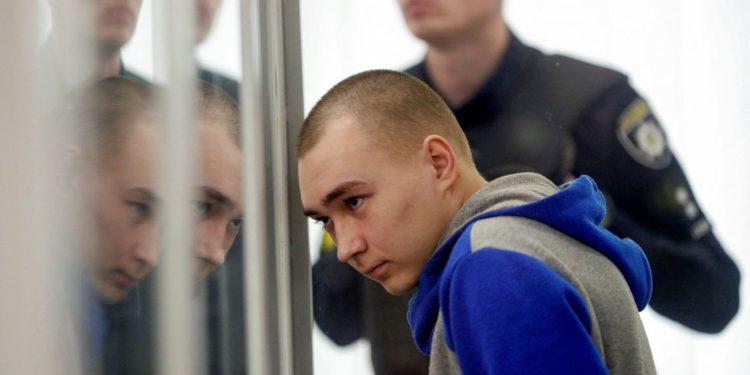 Tribunal ucraniano condena soldado russo à prisão perpétua