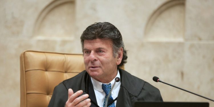 Presidente do STF defende liberdade de imprensa e combate às fake news