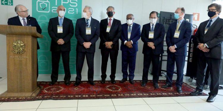 Presidente do TSE, Edson Fachin diz que país terá eleições limpas