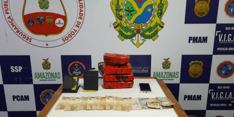 Drogas são apreendidas em banheiro de embarcação no Amazonas