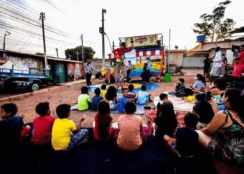 Trupe de palhações Teatro Artetude retoma apresentações no DF