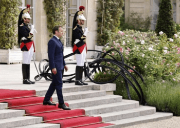 Presidente francês Macron toma posse para um segundo mandato