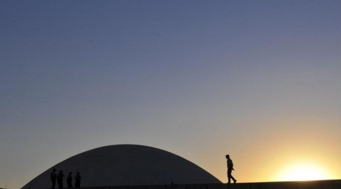 Segunda-feira (9/5) de calor acende alerta para a chegada da estiagem