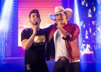 Caso Aleksandro: maioria da equipe estava dormindo na hora que o ônibus tombou, diz delegado