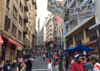 Vendas no varejo fecham 1º trimestre em alta com crescimento de 1%, diz IBGE