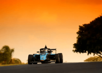 Conheça Pedro Clerot, a joia do automobilismo brasiliense