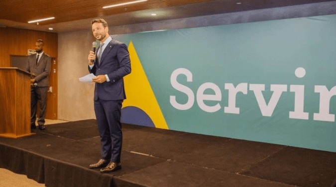 Reforma administrativa: frente parlamentar não descarta debate após eleições