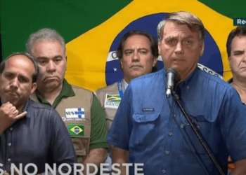 Após chuvas, Bolsonaro anuncia crédito sem juros a inscritos do BPC em PE
