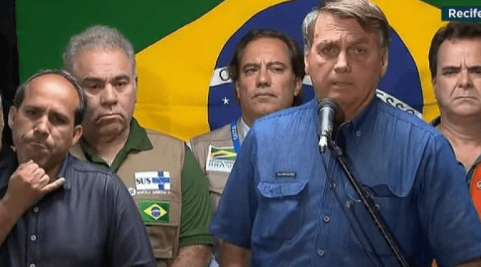 Após chuvas, Bolsonaro anuncia crédito sem juros a inscritos do BPC em PE