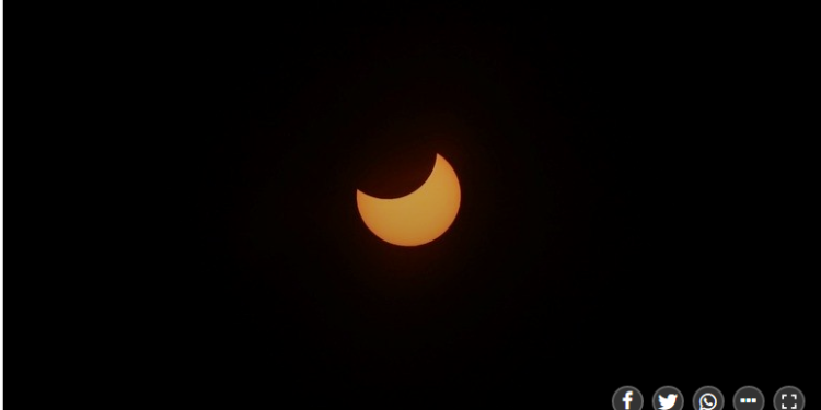 Primeiro eclipse parcial do Sol de 2022 é visto do Chile