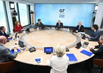 Líderes do G7 prometem aumentar isolamento econômico da Rússia