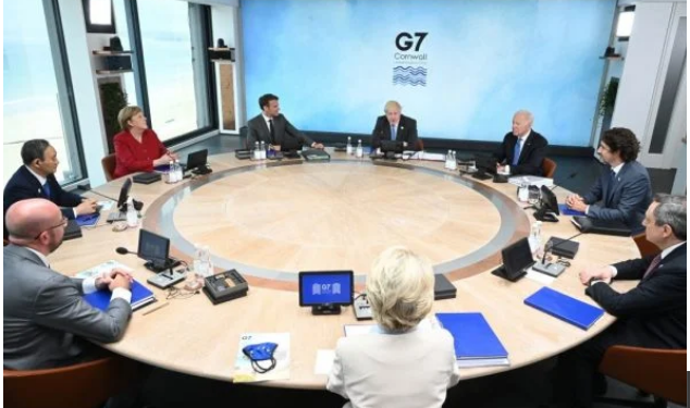 Líderes do G7 prometem aumentar isolamento econômico da Rússia