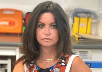 ‘Meu corpo não pode continuar’: a comovente despedida de apresentadora com câncer terminal