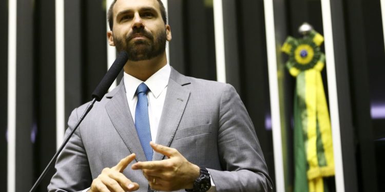 Eduardo, Boulos e Moro disputam título de campeão de votos em SP