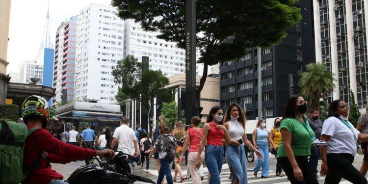 Síndrome respiratória grave apresenta tendência de alta em 20 capitais