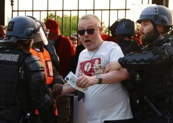 França culpa ingressos falsos e Liverpool por tumulto em final da Liga