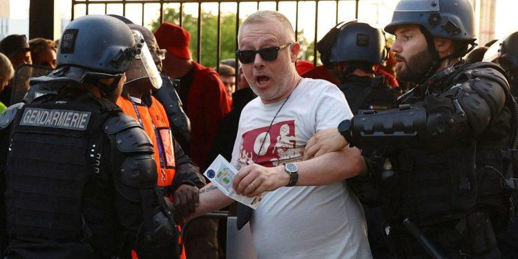 França culpa ingressos falsos e Liverpool por tumulto em final da Liga