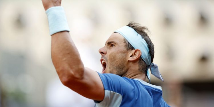 Nadal evita derrota quase certa e avança às quartas do Aberto de Madri