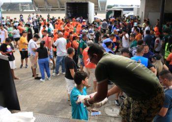 Em Manaus, cinco toneladas de alimentos são arrecadadas em jogo na Arena da Amazônia
