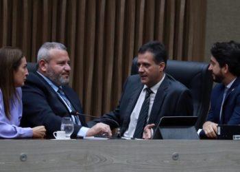 Reajuste salarial de servidores da prefeitura é aprovado na Câmara de Manaus