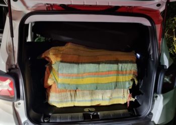 Dupla é presa tentando atravessar ponte com 250 Kg de drogas em Manaus