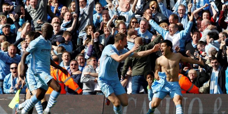 City inaugura estátua de Aguero no 10º aniversário de gol decisivo