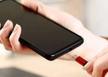 Apple será obrigada a usar USB-C no iPhone a partir de 2024