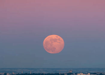Próxima superlua aparece no céu do dia 14 de junho; saiba como acompanhar
