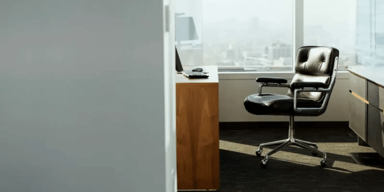 A onda de demissões de quem não quer abandonar o trabalho remoto