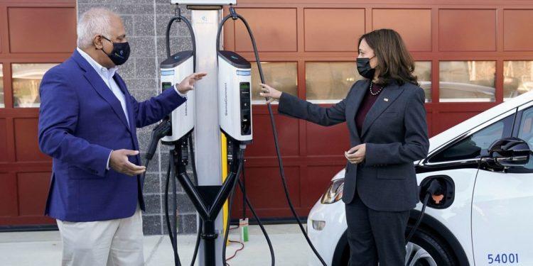 EUA propõem padrão de projeto para recarregamento de veículo elétrico