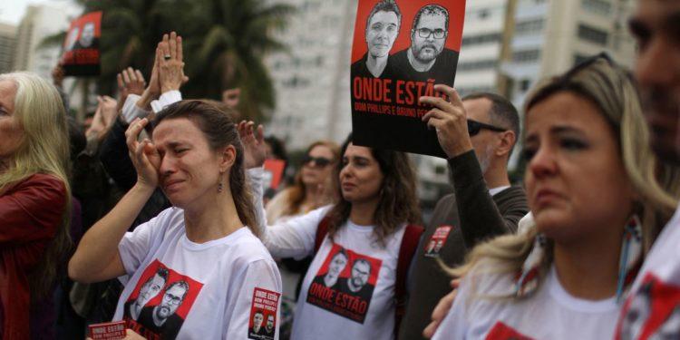 Manifestantes no Rio pedem resposta sobre desaparecimento no Amazonas