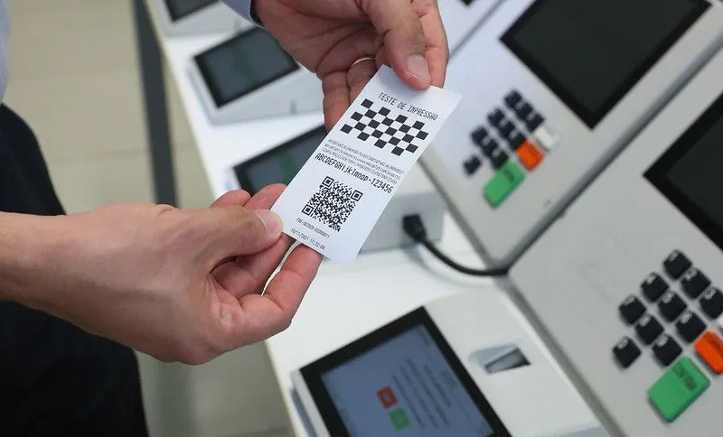 Em evento conservador, Bolsonaro diz que TSE não aceitou contagem simultânea de votos