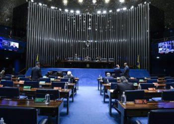 Senado aprova projeto que limita ICMS dos combustíveis