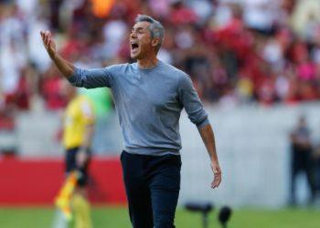 Flamengo confirma saída do técnico Paulo Sousa