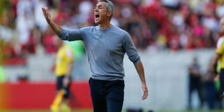 Flamengo confirma saída do técnico Paulo Sousa