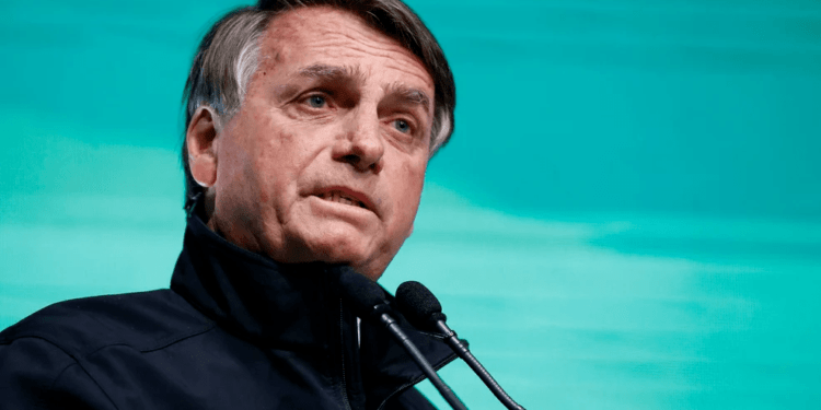 BOLSONARO VETA VOLTA DO DESPACHO GRATUITO DE BAGAGENS EM VOOS