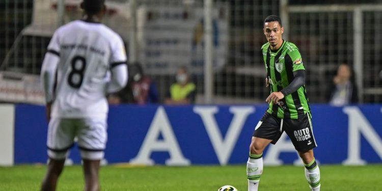 América-MG derrota Botafogo e fica perto das quartas da Copa do Brasil