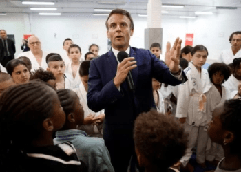 Esquerda busca ‘virada’ contra Macron em legislativas na França