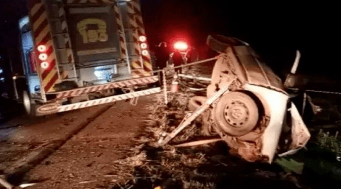 Motorista bêbado bate em carro e mata 5 pessoas da mesma família no PR