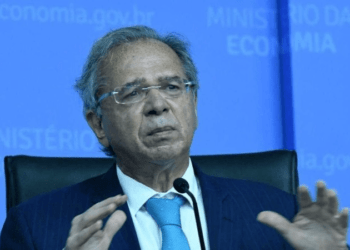 Guedes quer fundos para erradicar pobreza e alavancar investimentos públicos