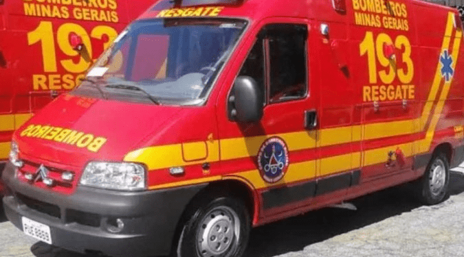 Homem fica gravemente ferido após ataque de pitbull na rua