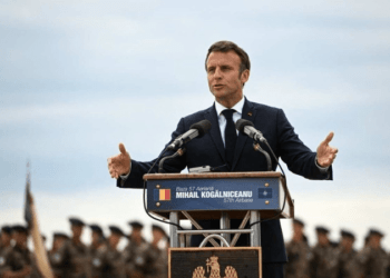 Presidente Emmanuel Macron quer mais ‘conversas’ com a Ucrânia