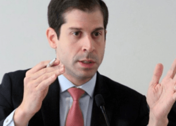 Secretário da Economia deixa cargo após privatização da Eletrobras