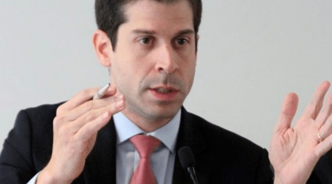 Secretário da Economia deixa cargo após privatização da Eletrobras