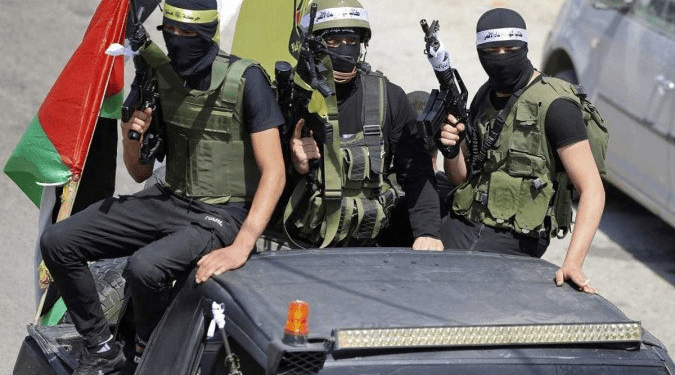 Três palestinos morrem em confrontos com soldados israelenses em Jenin